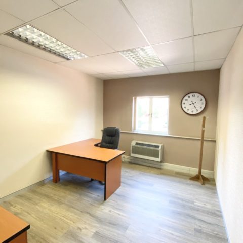 Single office - building 3-interleading door Furnished single office