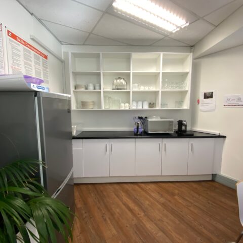 37 FF East KItchenette 37 FF East KItchenette